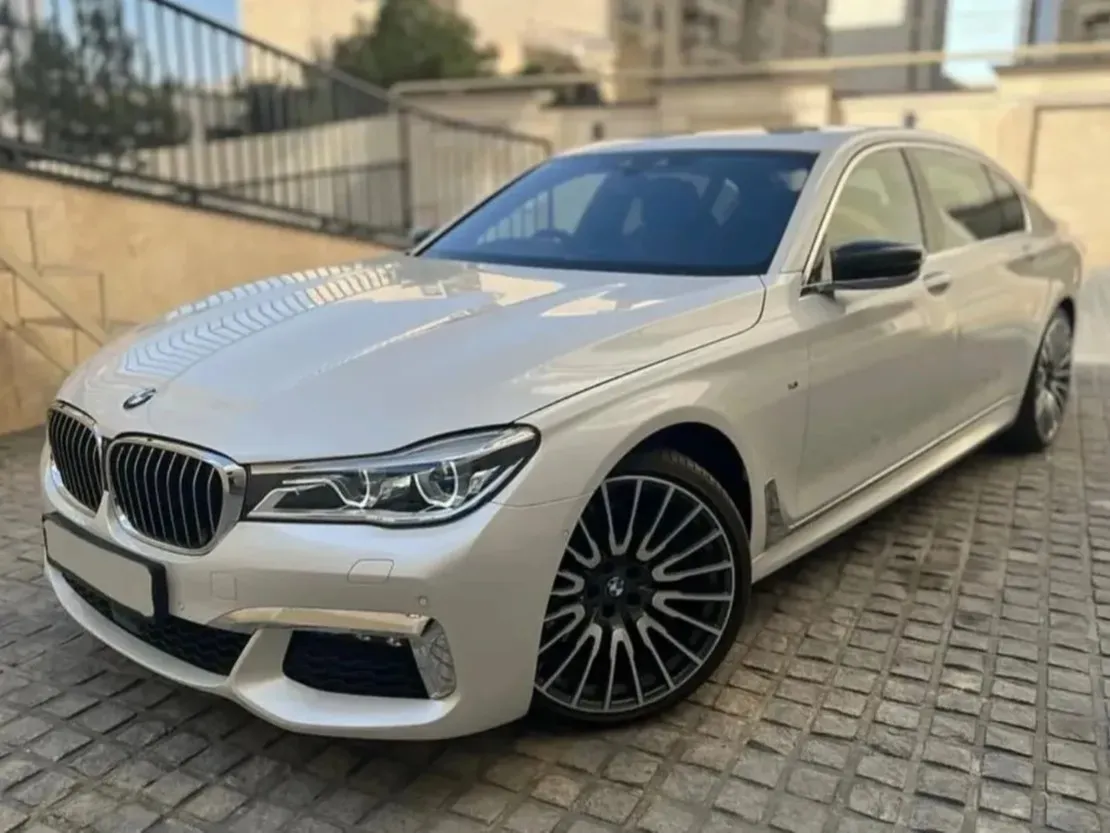 بی ام و سری 7 730li
