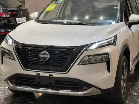 نیسان ایکس تریل ساده