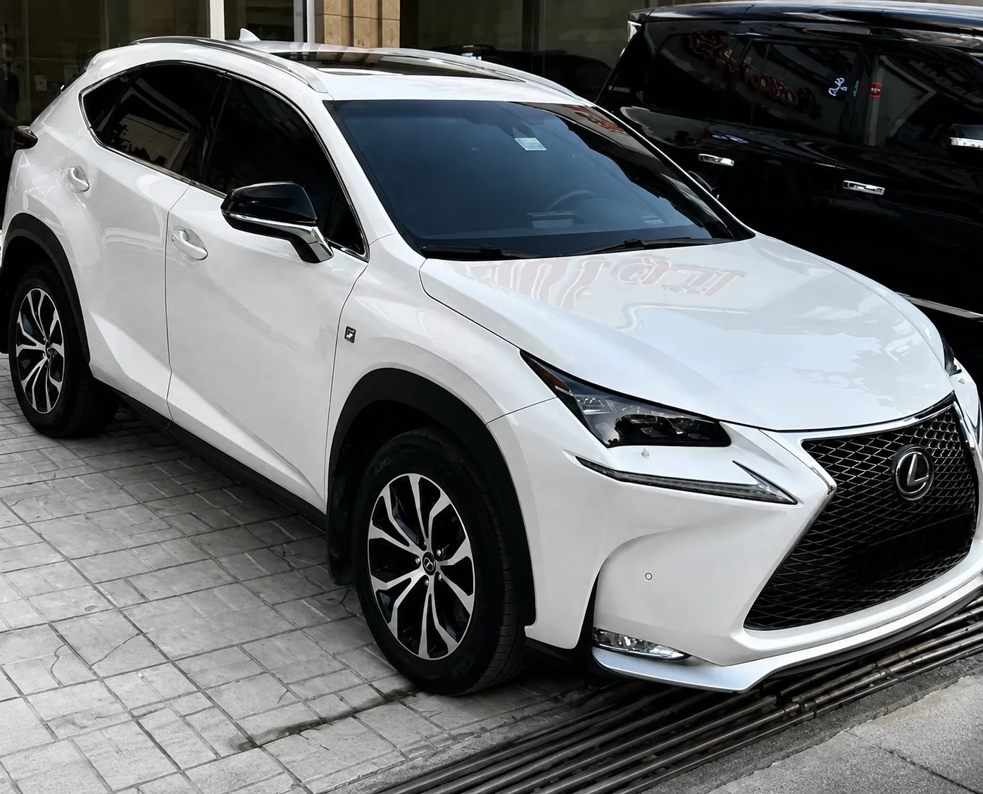 تویوتا لکسوس NX هیبرید 300h