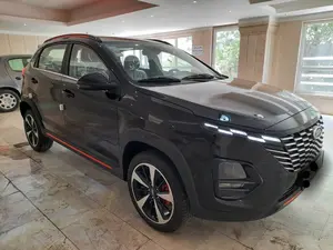 مدیران خودرو ام وی ام X33 کراس اتوماتیک