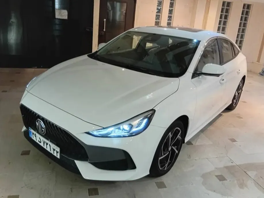 ام جی GT ساده