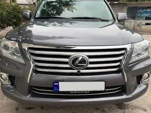 تویوتا لکسوس LX 570