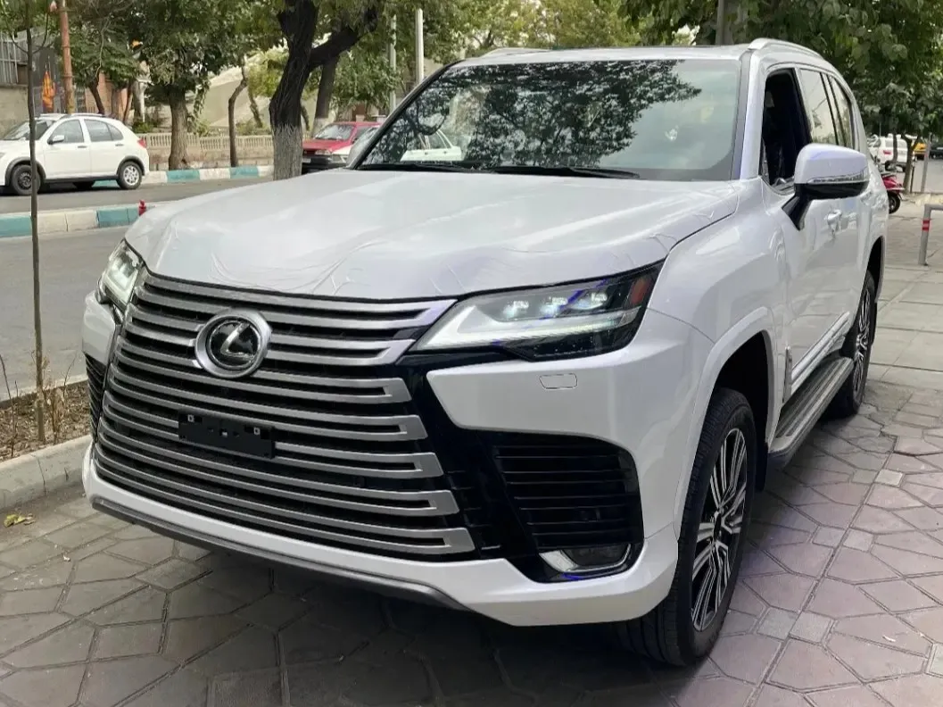 تویوتا لکسوس LX 600