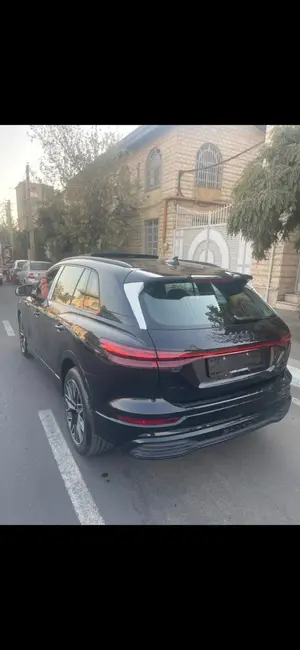 آئودی Q5 E-tron