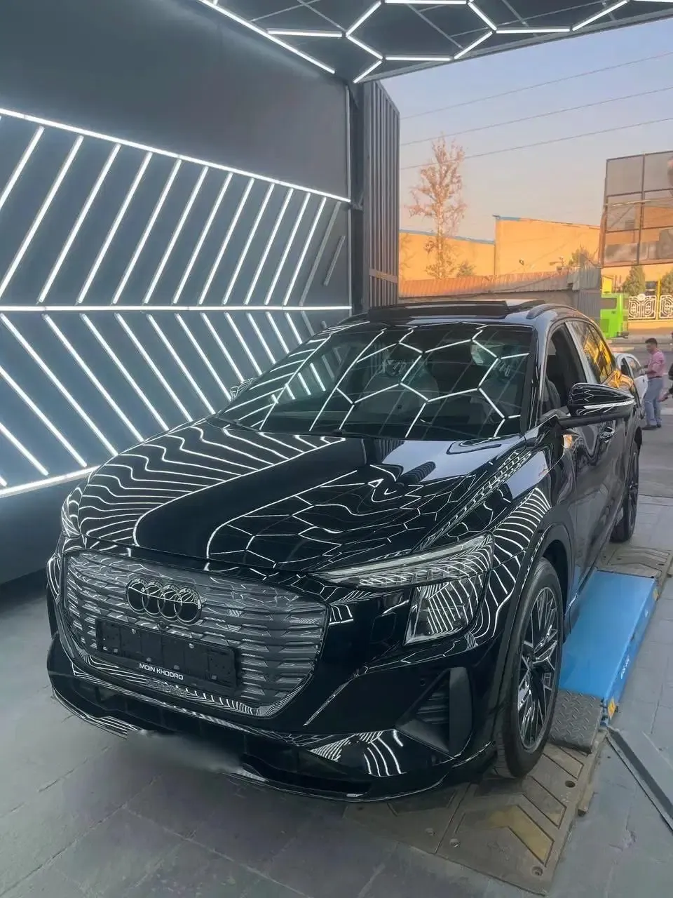 آئودی Q5 E-tron