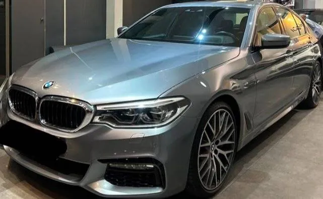 بی ام و سری 5 سدان 530i