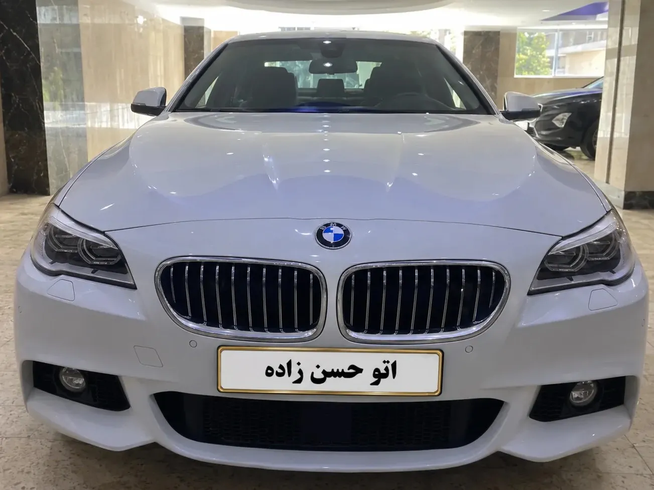 بی ام و سری 5 528i