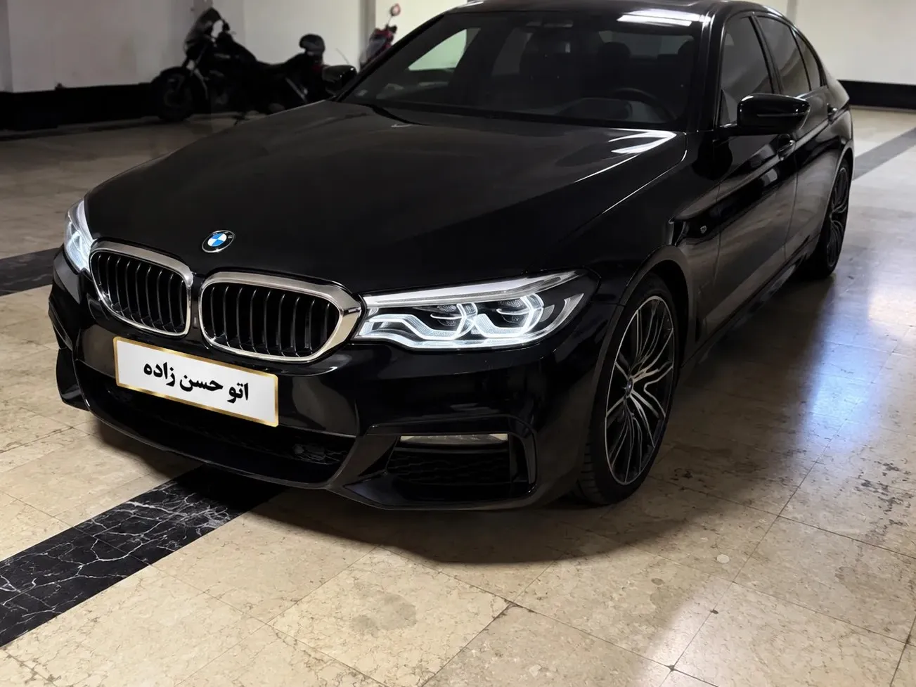 بی ام و سری 5 سدان 530i