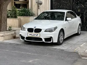 بی ام و سری 5 سدان 530i