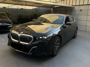 بی ام و i5 برقی