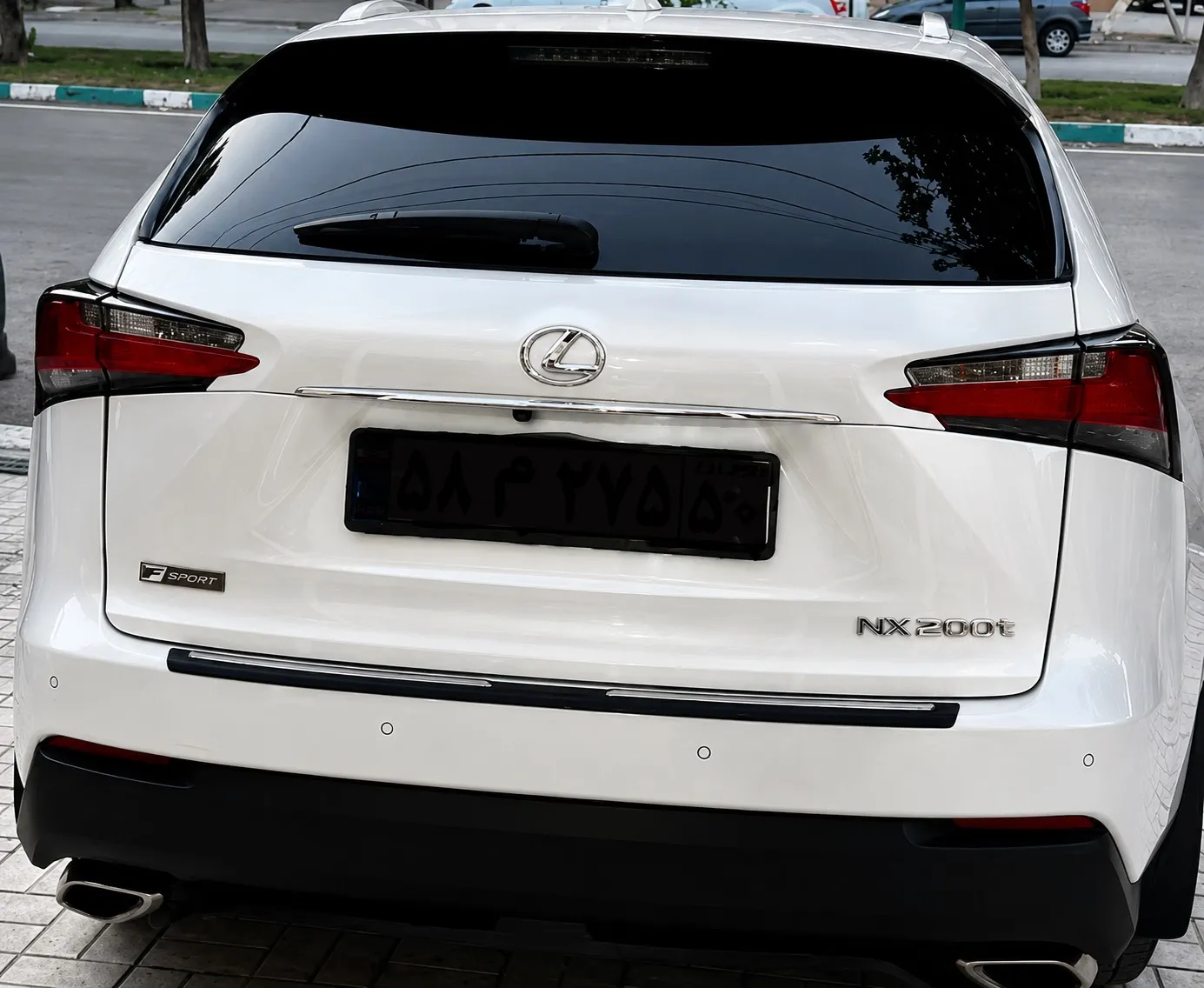 تویوتا لکسوس NX هیبرید 300h