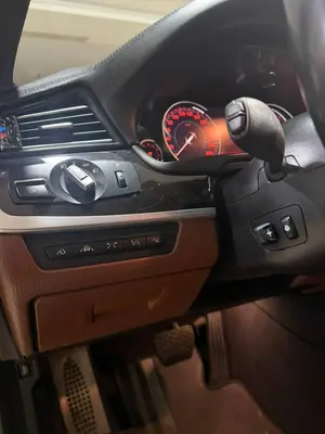 بی ام و سری 5 سدان 530i