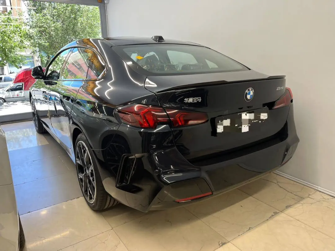 بی ام و 225L MSPORT