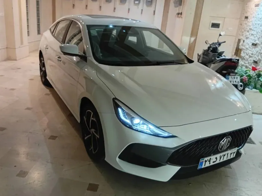 ام جی GT ساده
