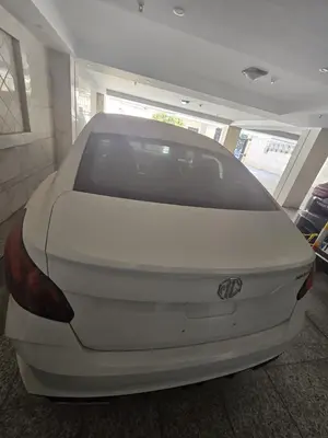 ام جی GT ساده