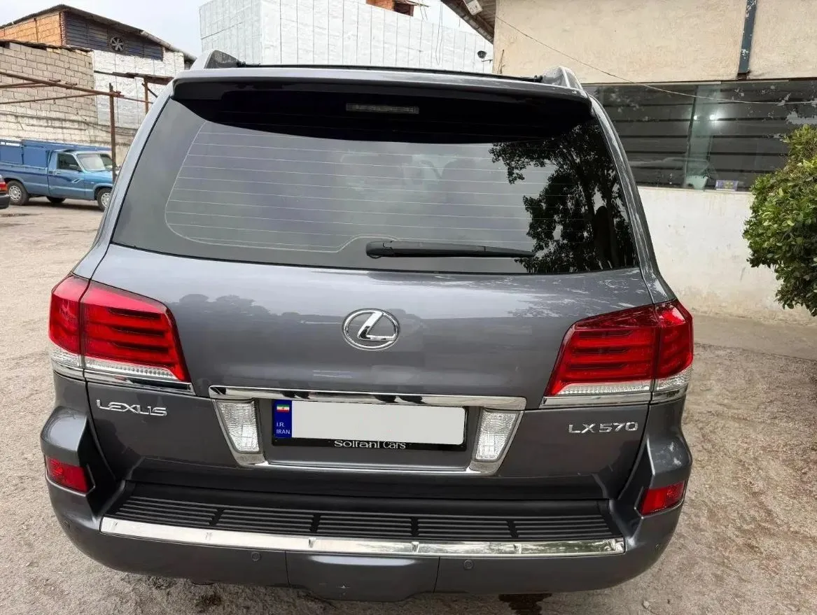 تویوتا لکسوس LX 570