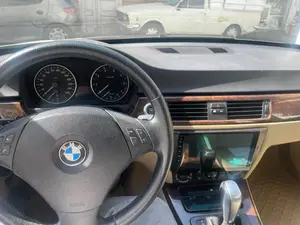بی ام و سری 3 سدان 320i