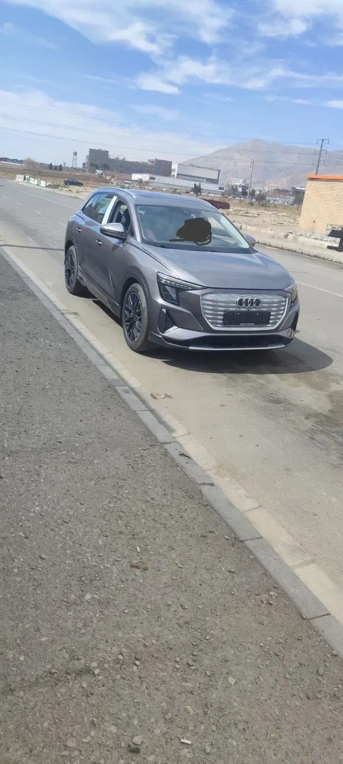 آئودی Q5 E-tron