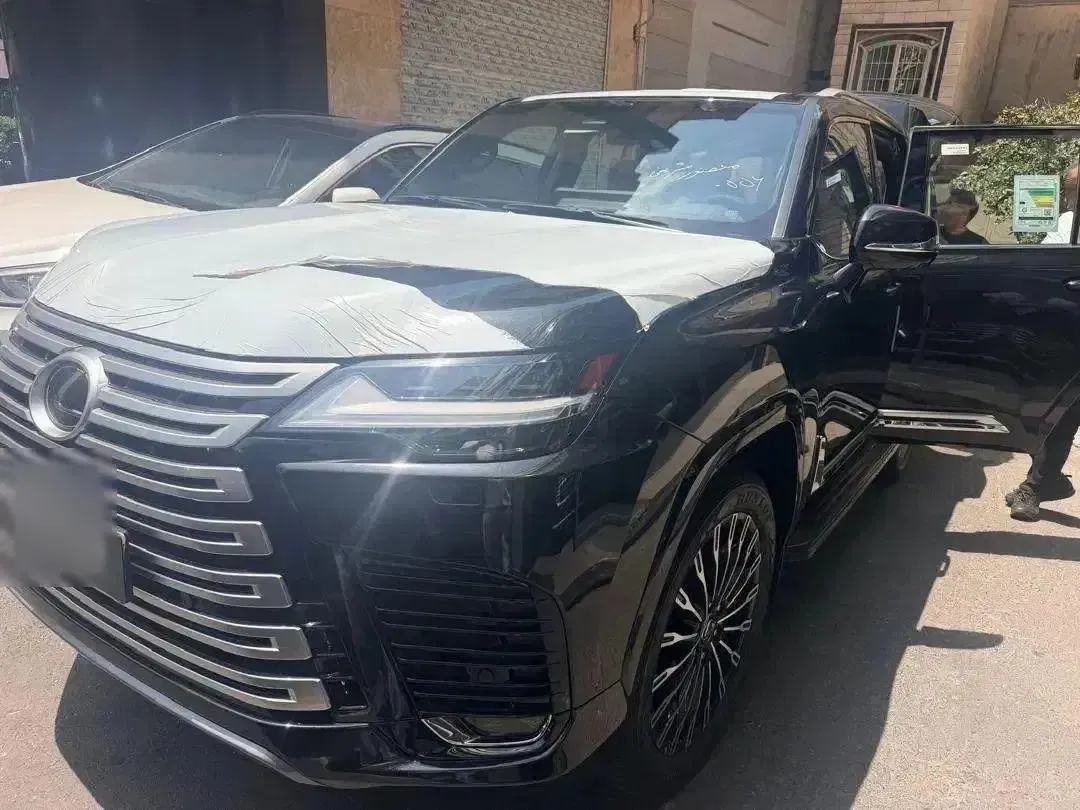 تویوتا لکسوس LX 600