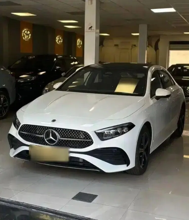 بنز کلاس A سدان A200L