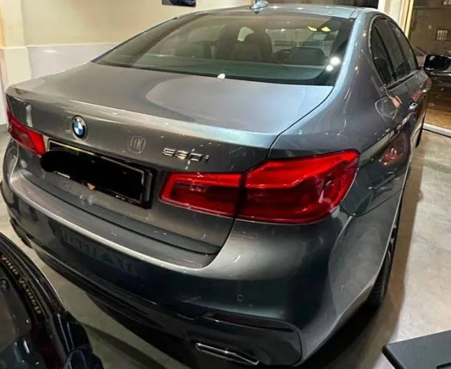 بی ام و سری 5 سدان 530i