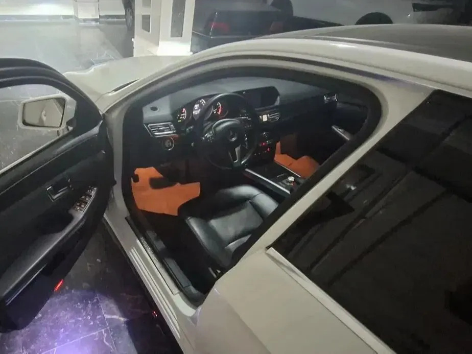 بنز کلاس E E200