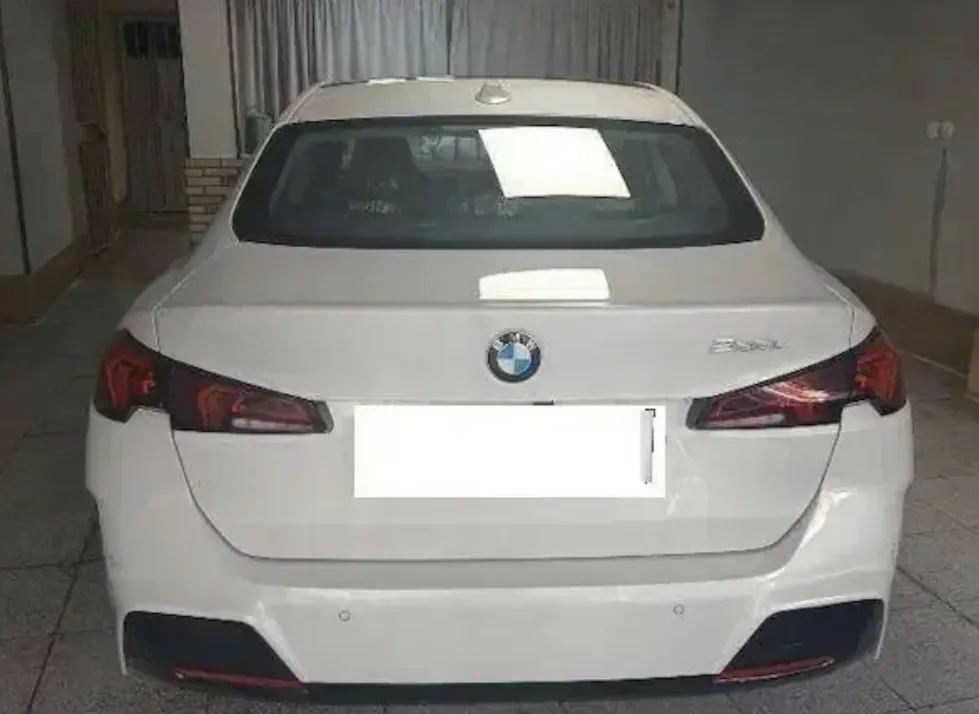 بی ام و 225L چین