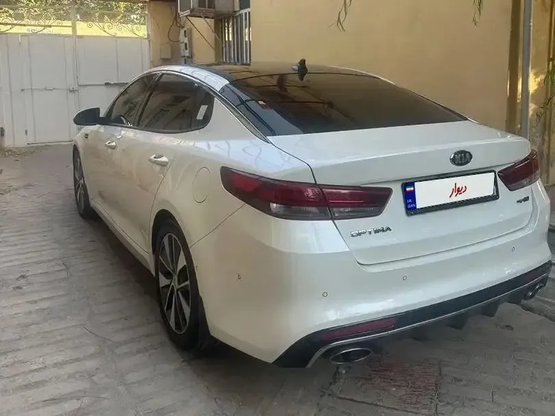 کیا موتورز کیا اپتیما 4 سیلندر GT لاین