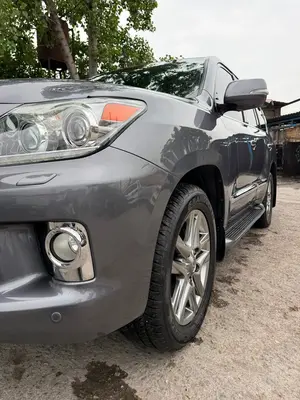 تویوتا لکسوس LX 570
