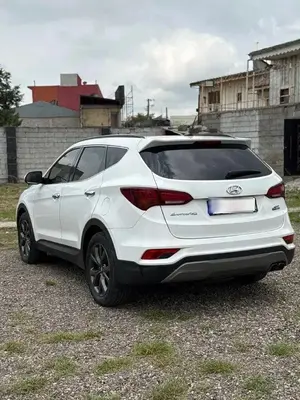 هیوندا هیوندای سانتافه 4 سیلندر دو دیفرانسیل