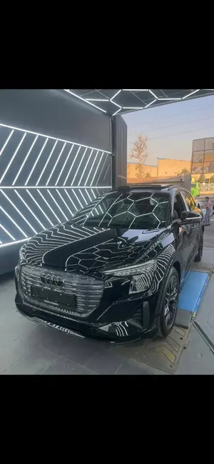 آئودی Q5 E-tron