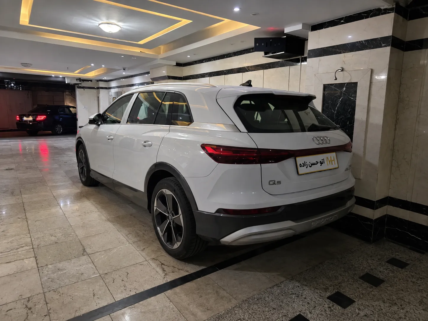 آئودی Q5 E-tron