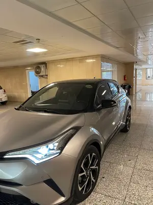 تویوتا C-HR هیبرید 1.8 لیتر