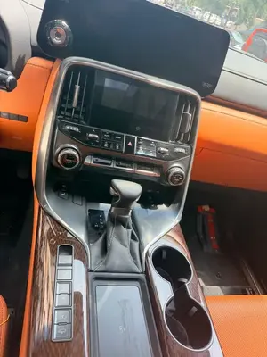 تویوتا لکسوس LX 600