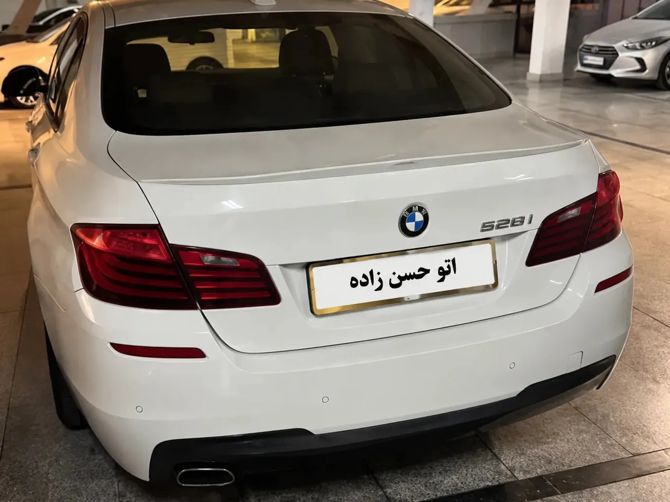 بی ام و سری 5 528i