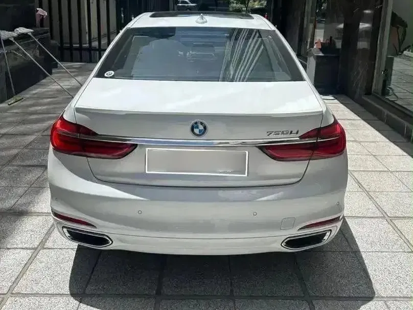 بی ام و سری 7 730li