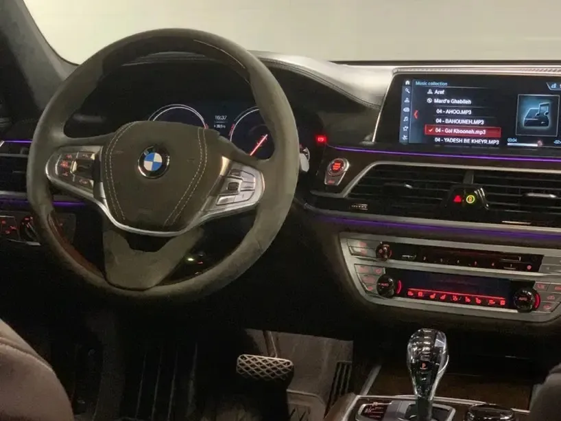 بی ام و سری 7 730li
