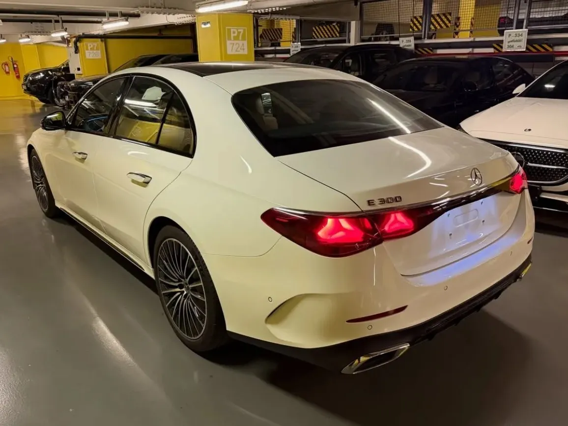 بنز کلاس E E300