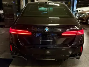 بی ام و سری 5 سدان 530i