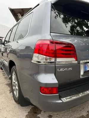 تویوتا لکسوس LX 570