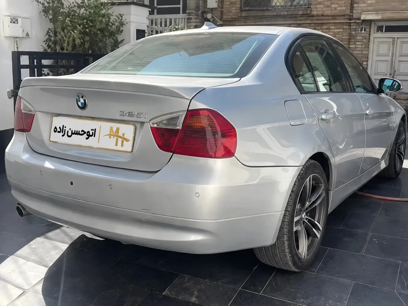 بی ام و سری 3 سدان 320i