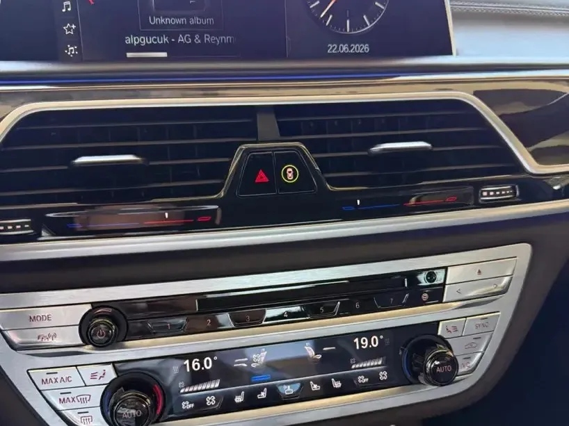 بی ام و سری 7 730li