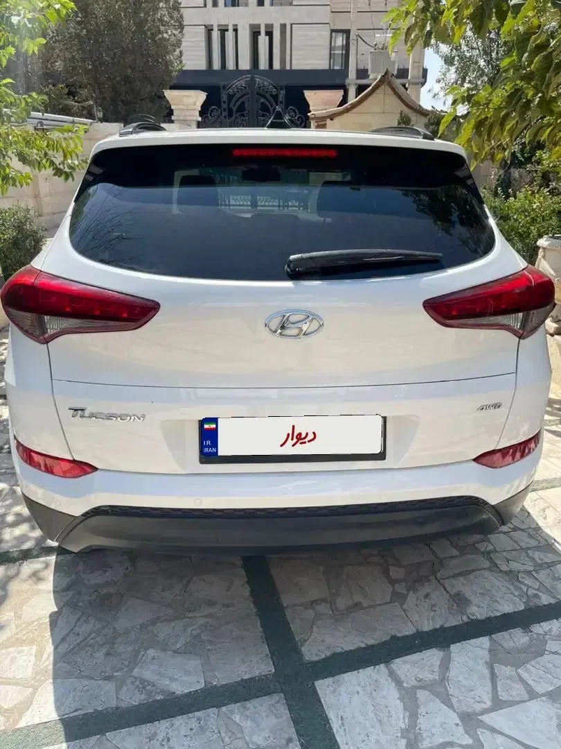 هیوندا هیوندای توسان 2.0 لیتر تک دیفرانسیل