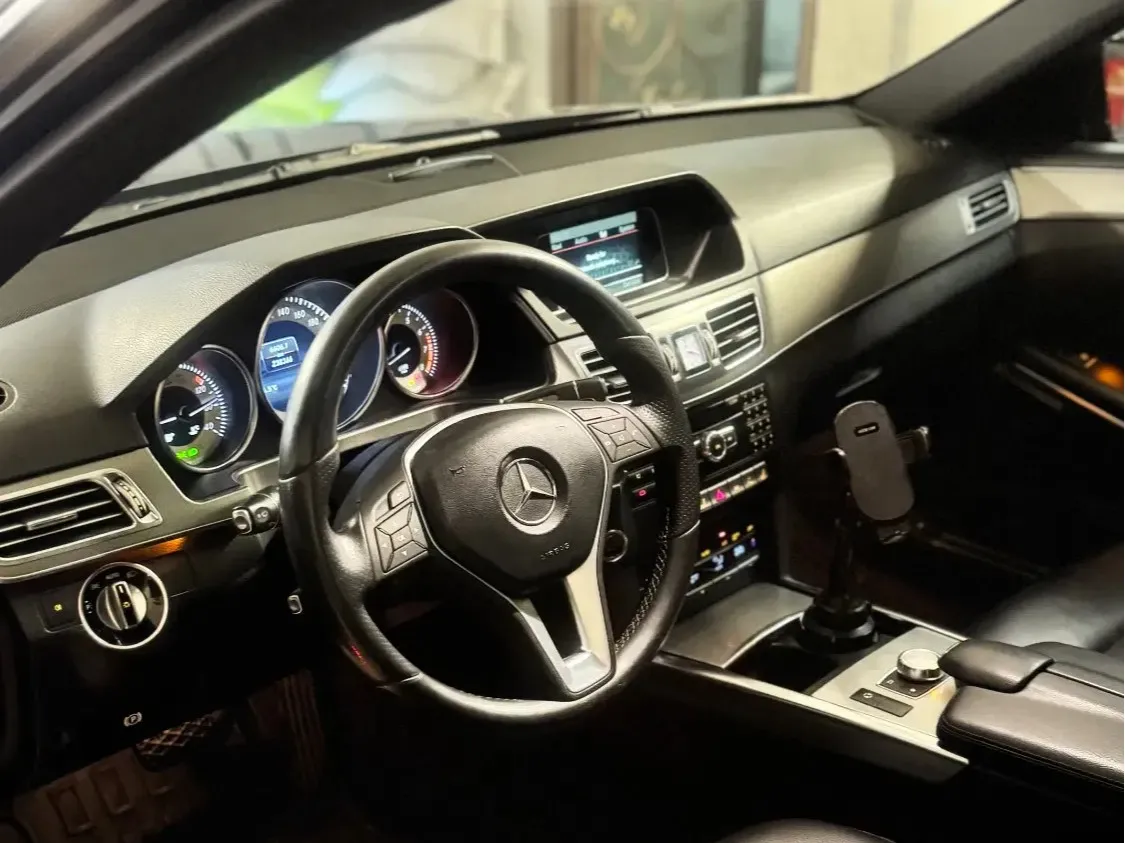 بنز کلاس E E200