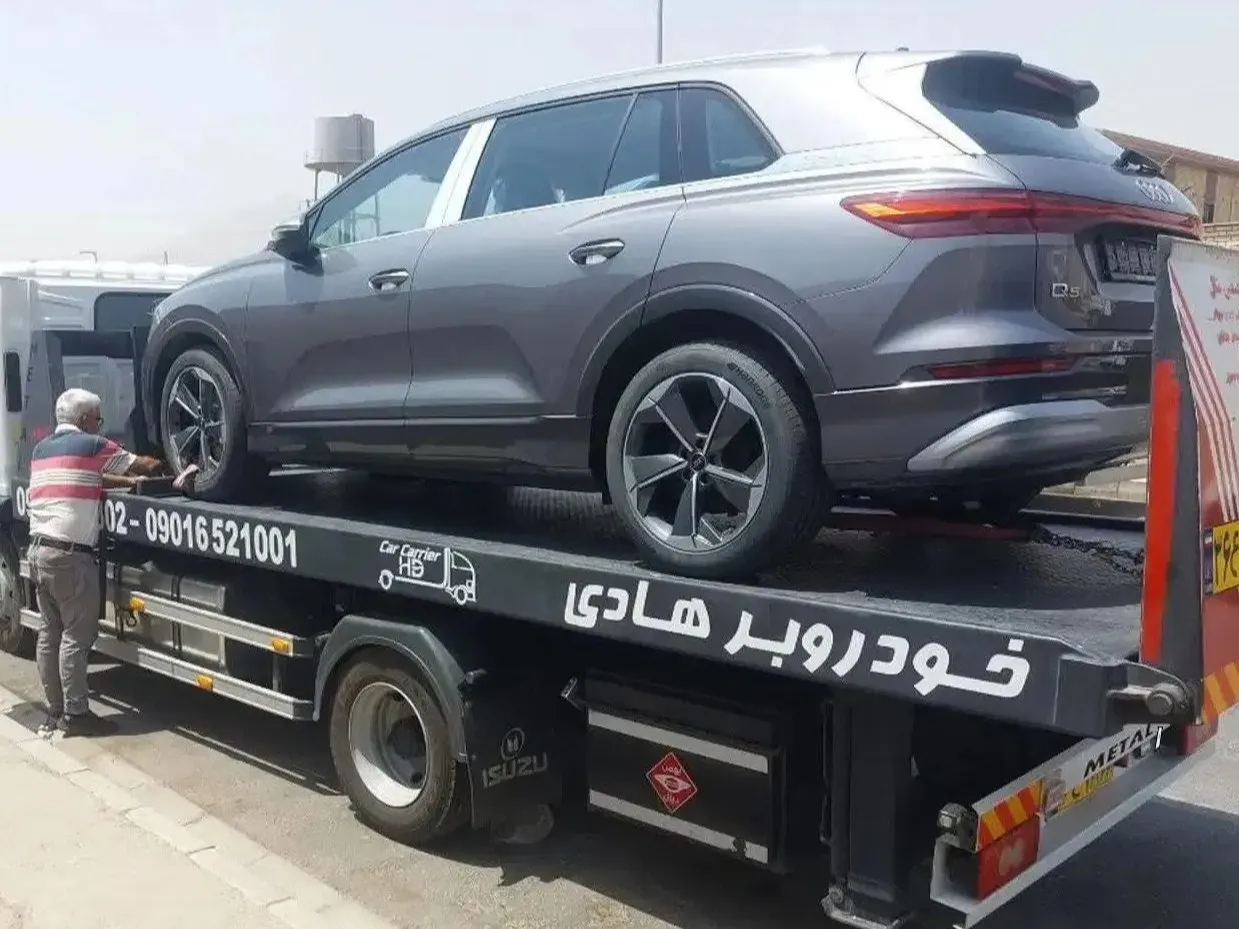 آئودی Q5 E-tron 40